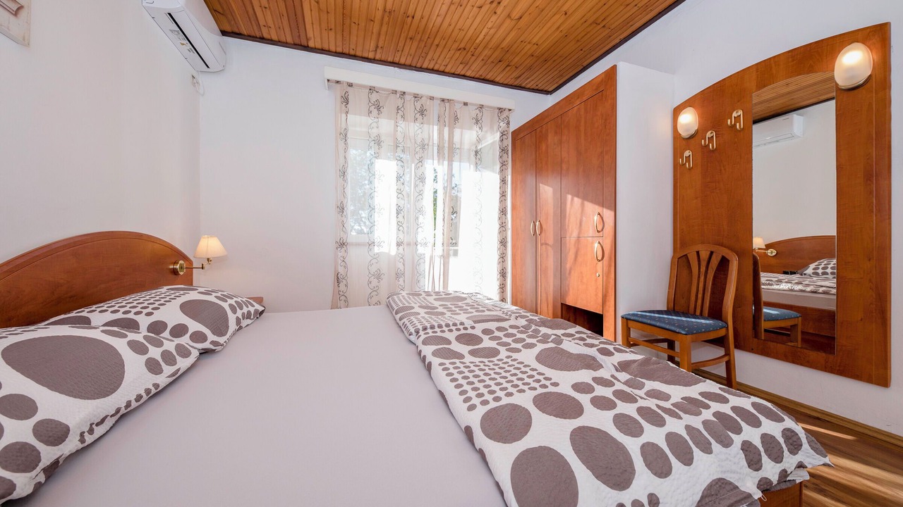 Photo of Bedroom in Supetarska Draga