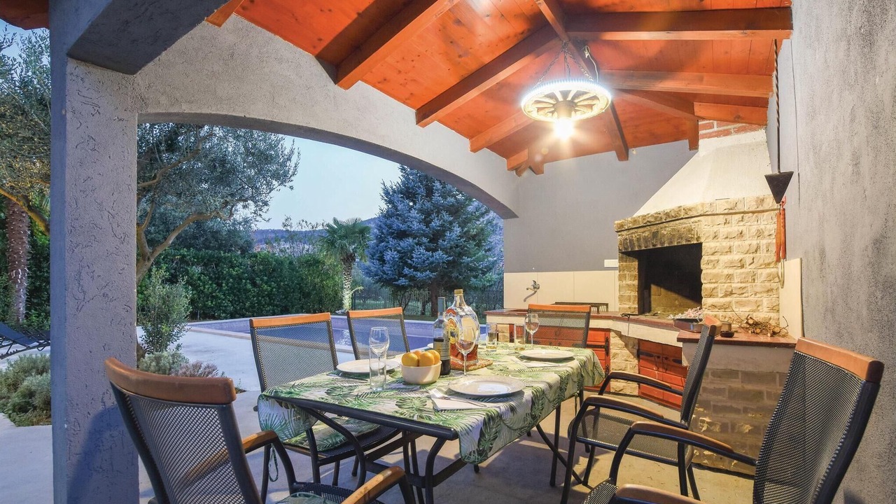 Photo of Patio Balcony in Srinjine