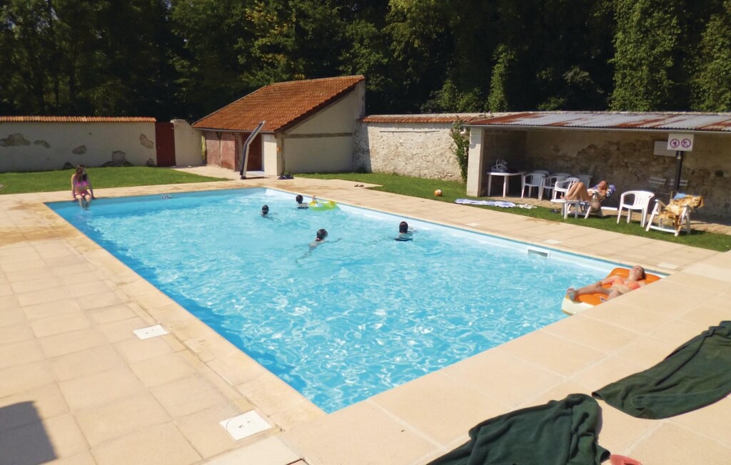 Photo of Others in Ocquerre