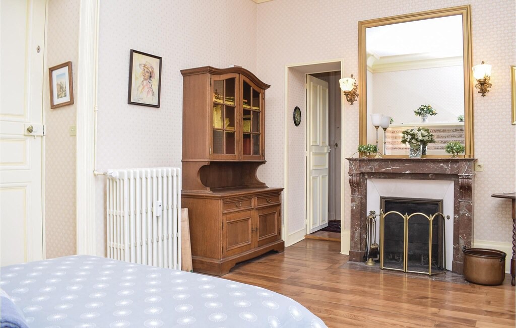 Photo of Others in Ocquerre