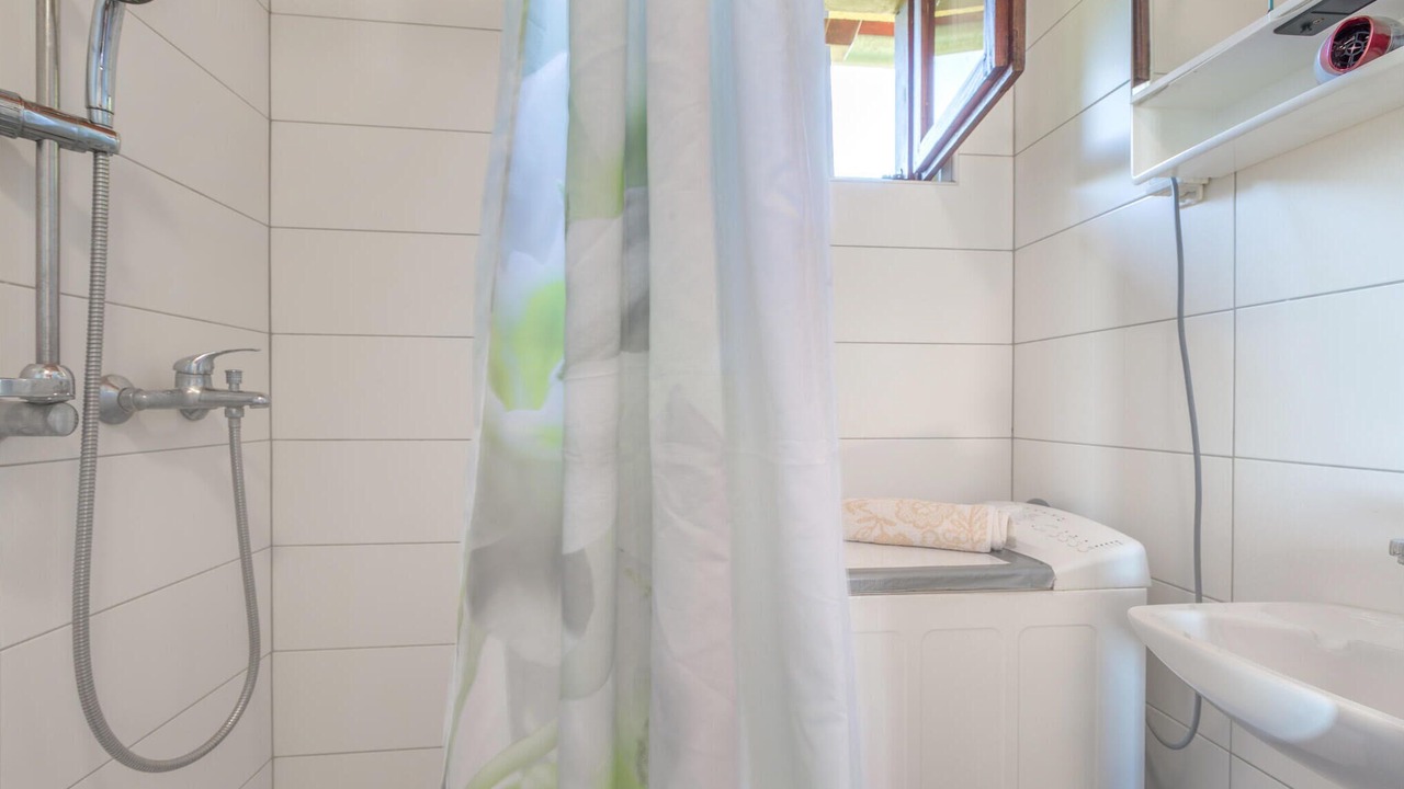 Photo of Bathroom in Skatari