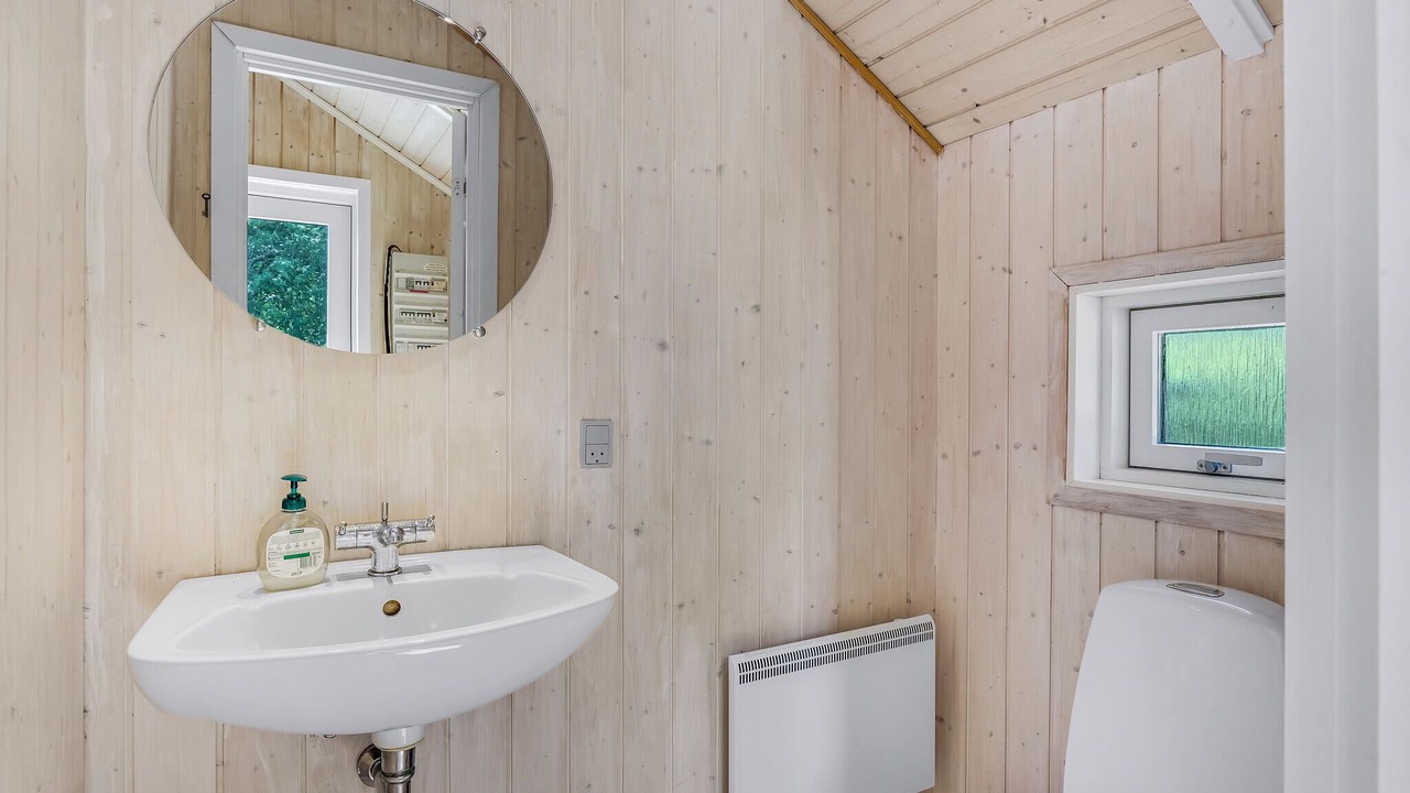 Photo of Bathroom in Hov