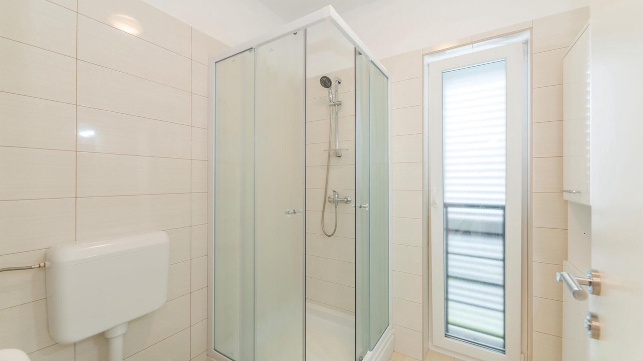Photo of Bathroom in Verunic
