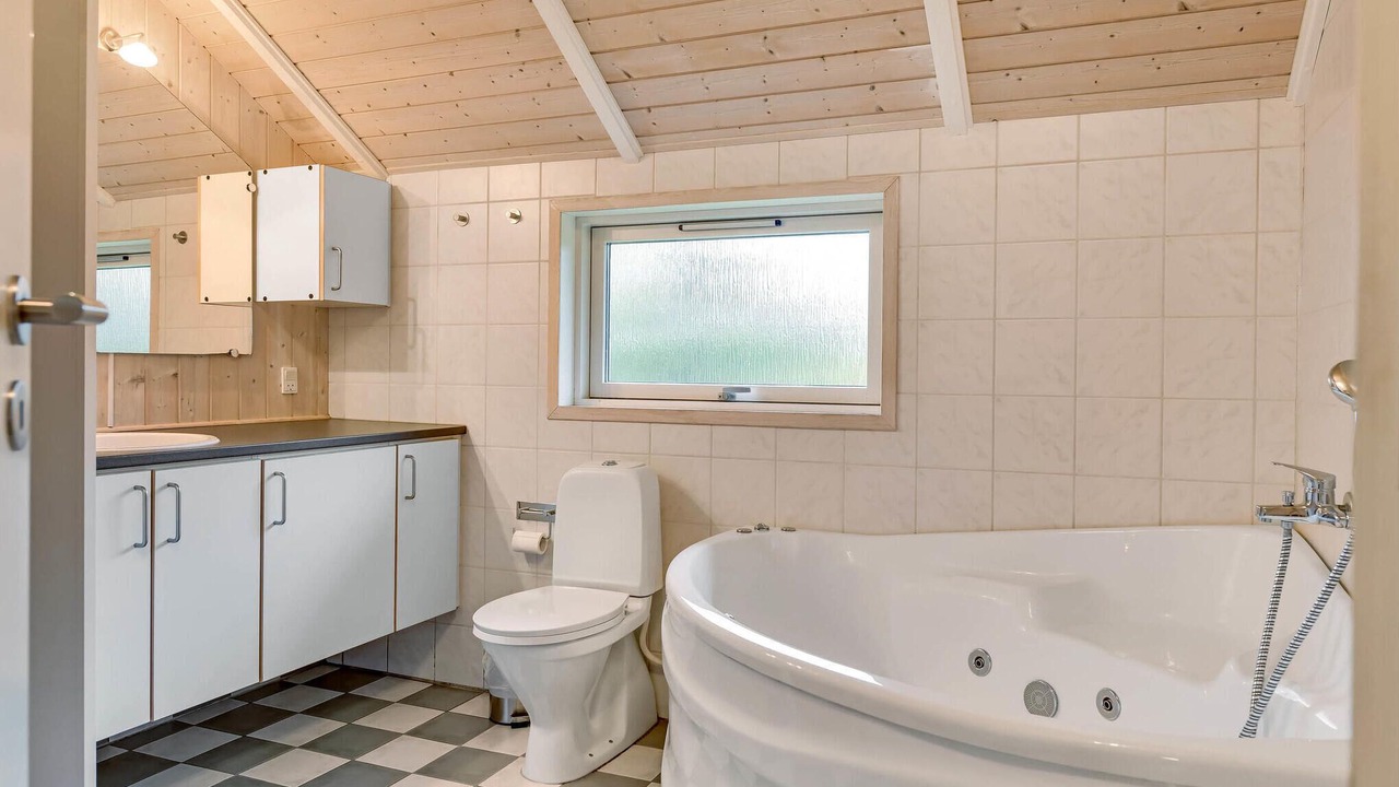 Photo of Bathroom in Jegum