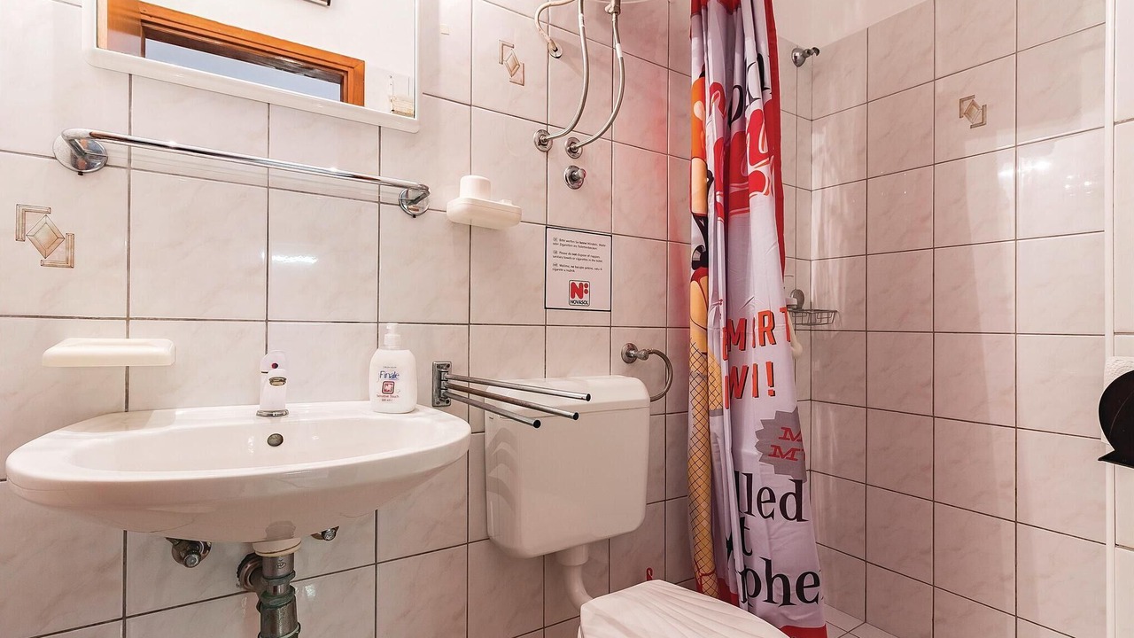 Photo of Bathroom in Peroj