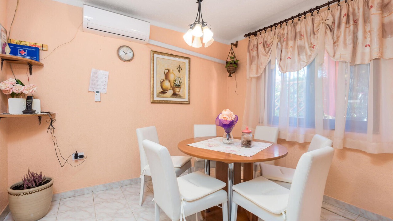 Photo of Bedroom in Sarsoni