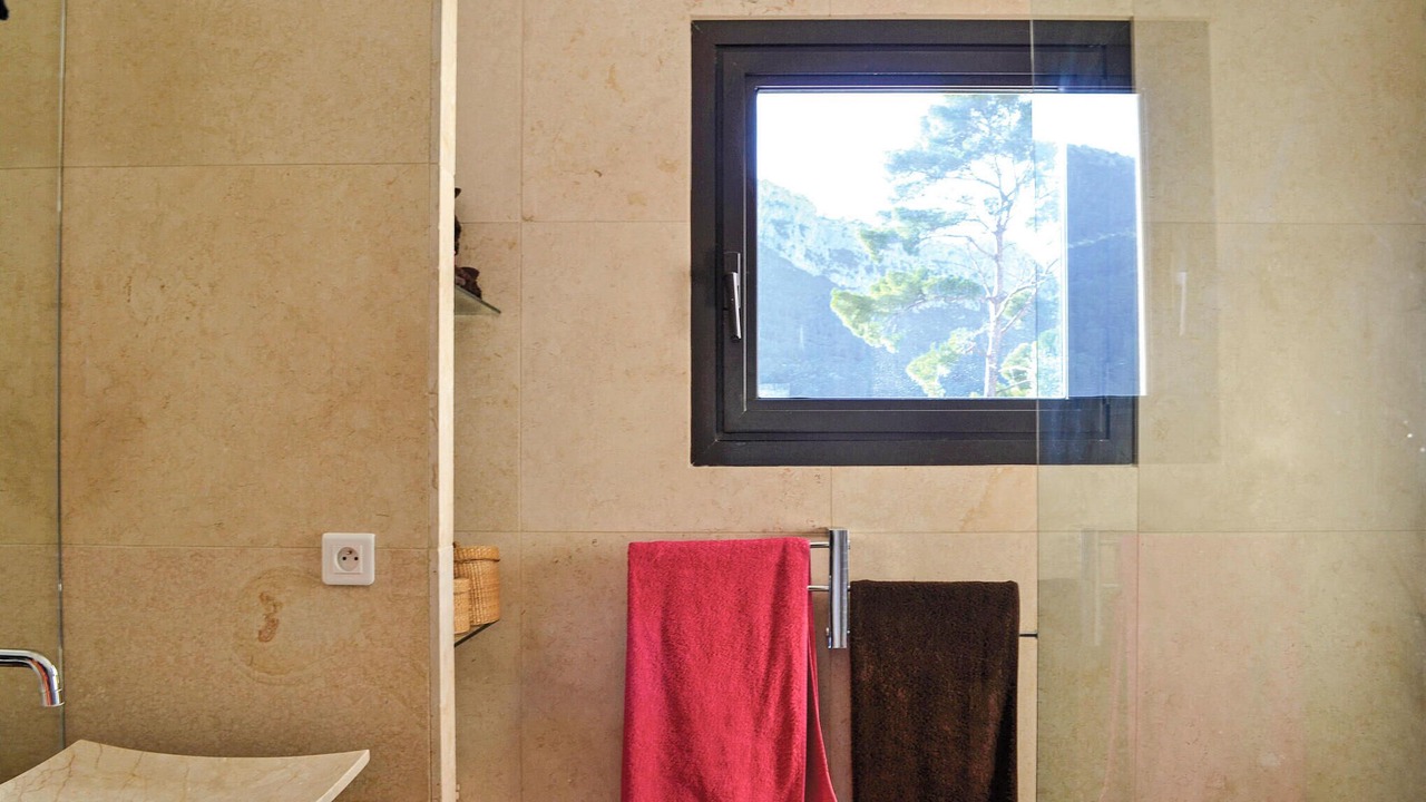 Photo of Bathroom in La Valette-du-Var