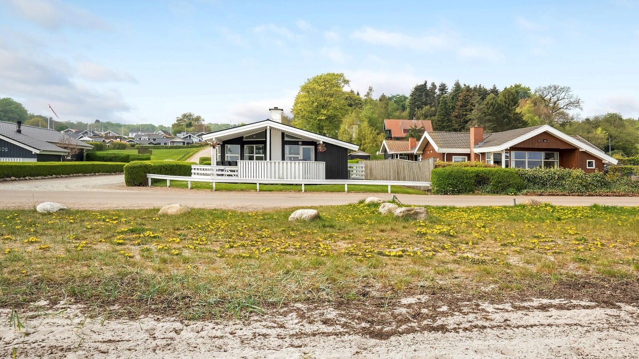 Photo of Others in Bjert