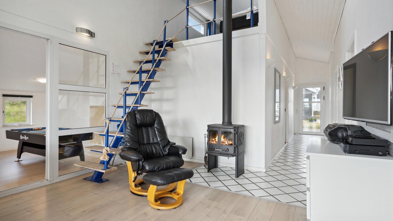 Photo of Others in Houvig Strand