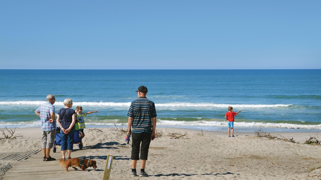 Photo of Others in Houvig Strand