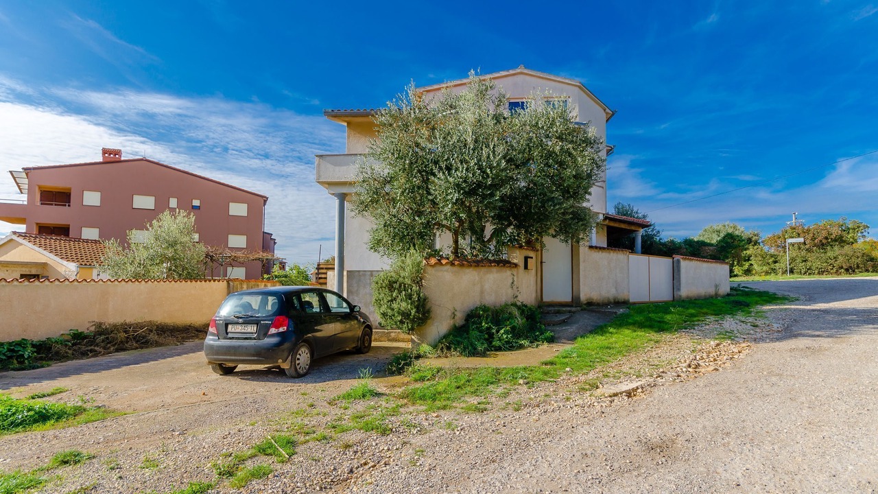 Photo of Outdoor in Liznjan
