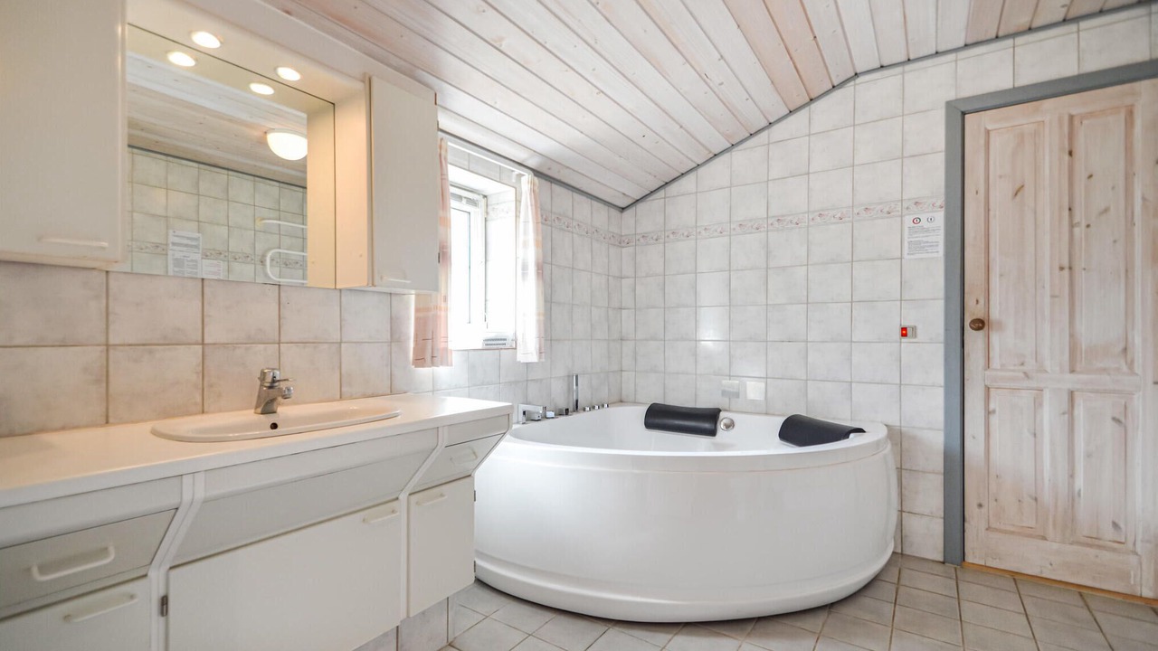 Photo of Bathroom in Sønderstrand