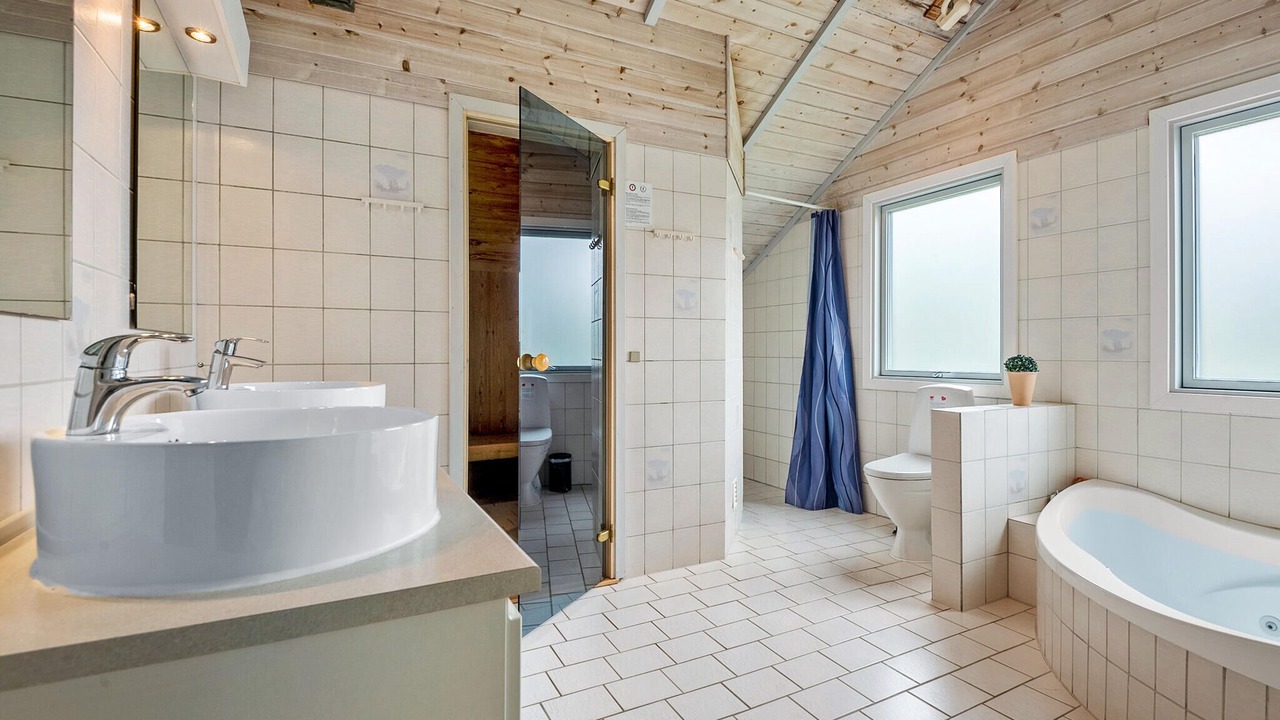 Photo of Bathroom in Blavand Strand