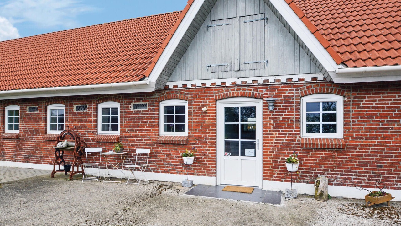 Photo of Outdoor in Mandoe