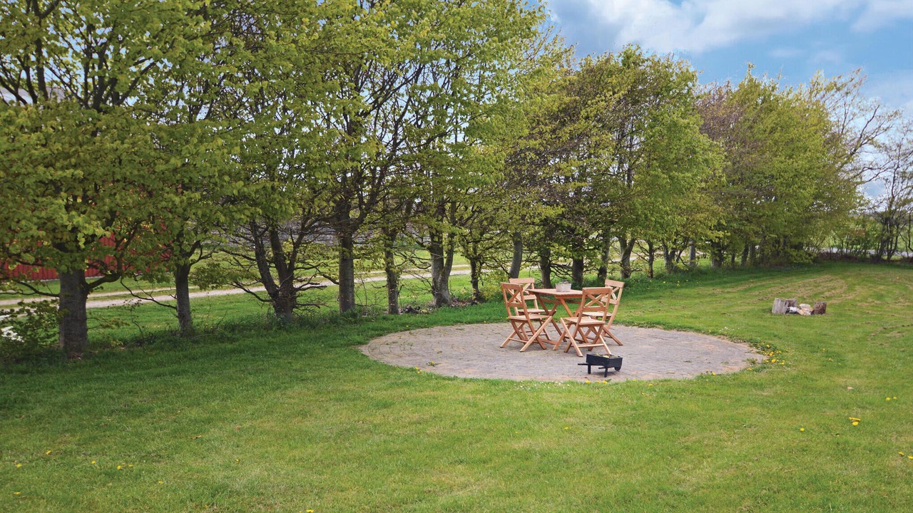 Photo of Outdoor in Mandoe
