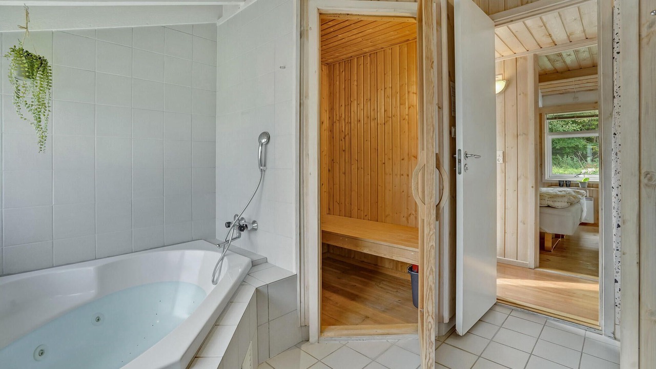 Photo of Bathroom in Pøt Strandby