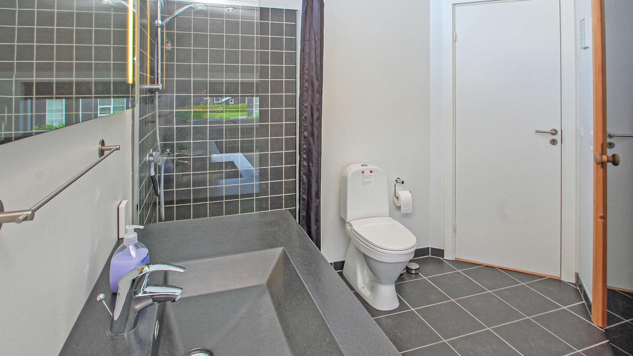 Photo of Bathroom in Flovt Strand
