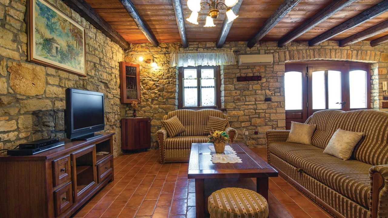 Photo of Bedroom in Marasi