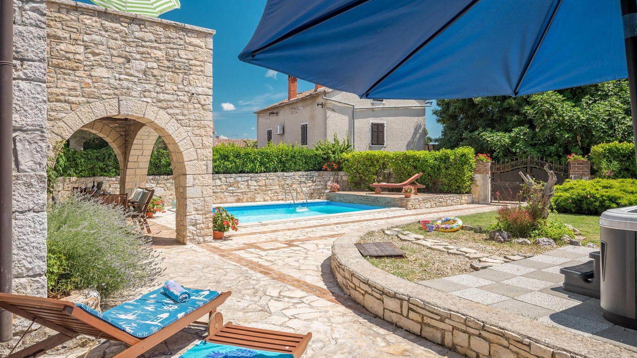 Photo of Outdoor in Marasi
