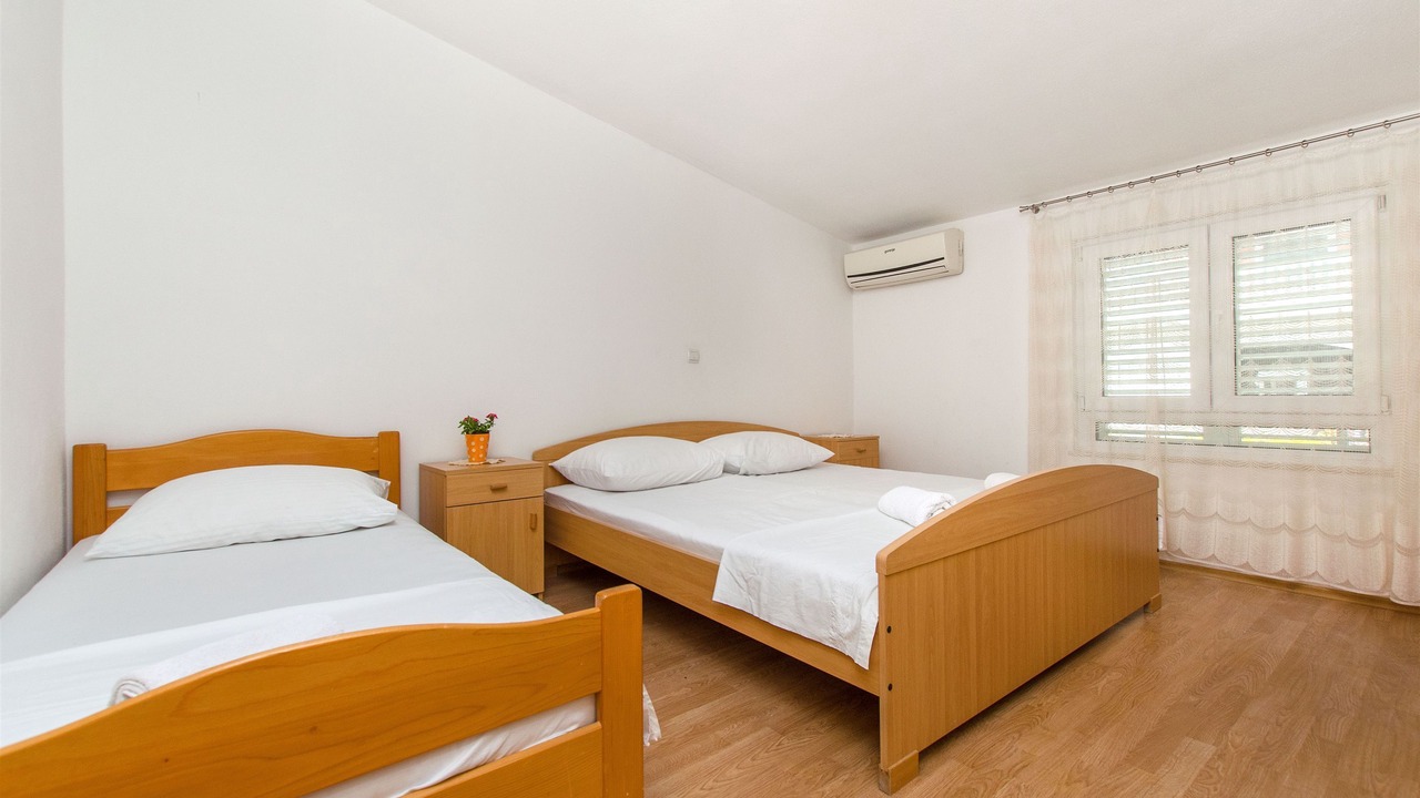 Photo of Bedroom in Duce