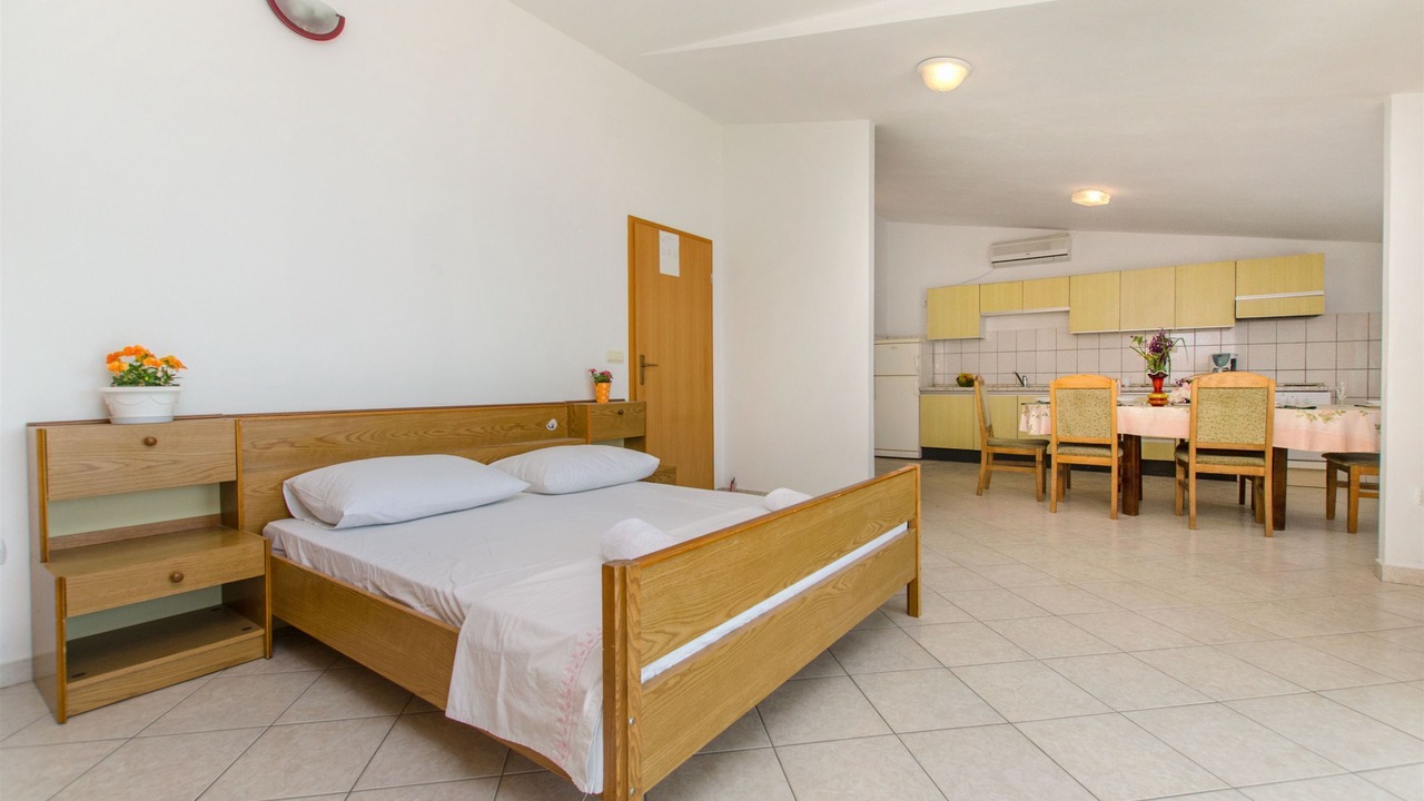 Photo of Bedroom in Duce