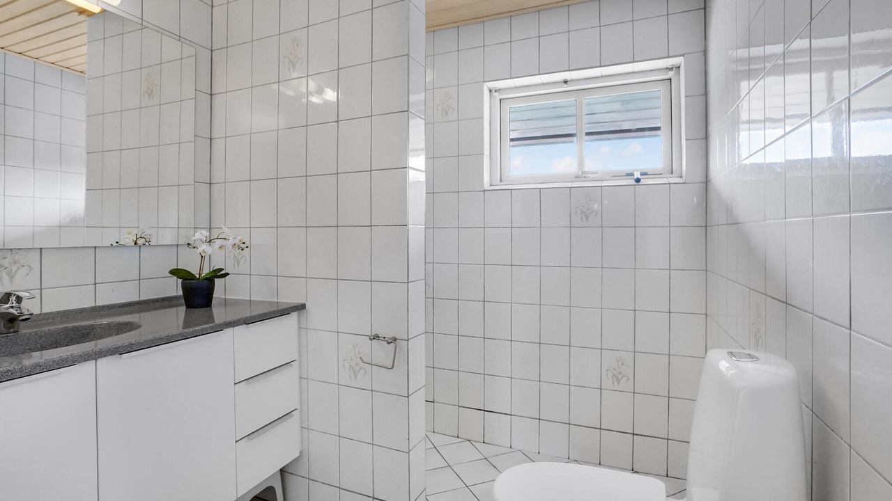 Photo of Bathroom in Toftum