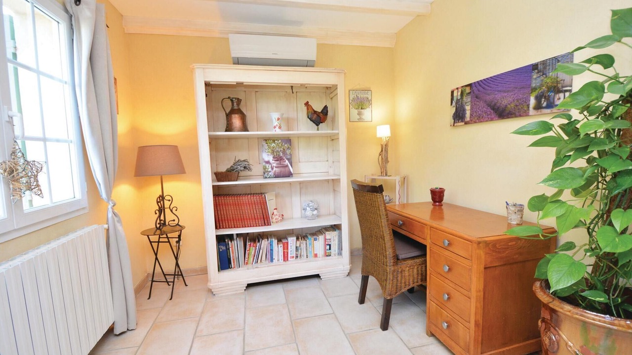 Photo of Bedroom in Mejannes-les-Ales