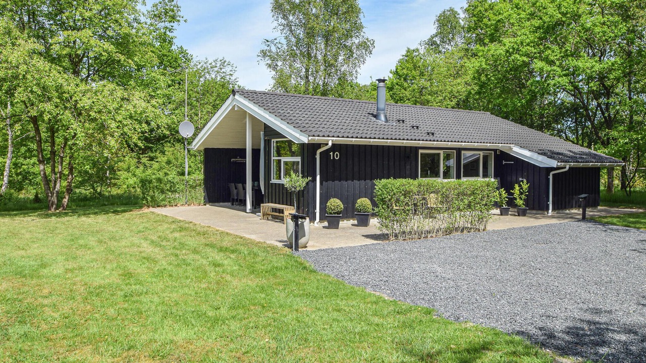 Photo of Outdoor in Skygge