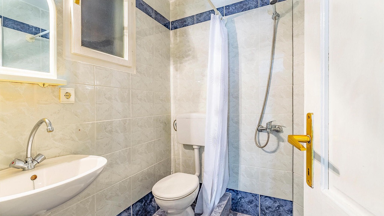 Photo of Bathroom in Kavran