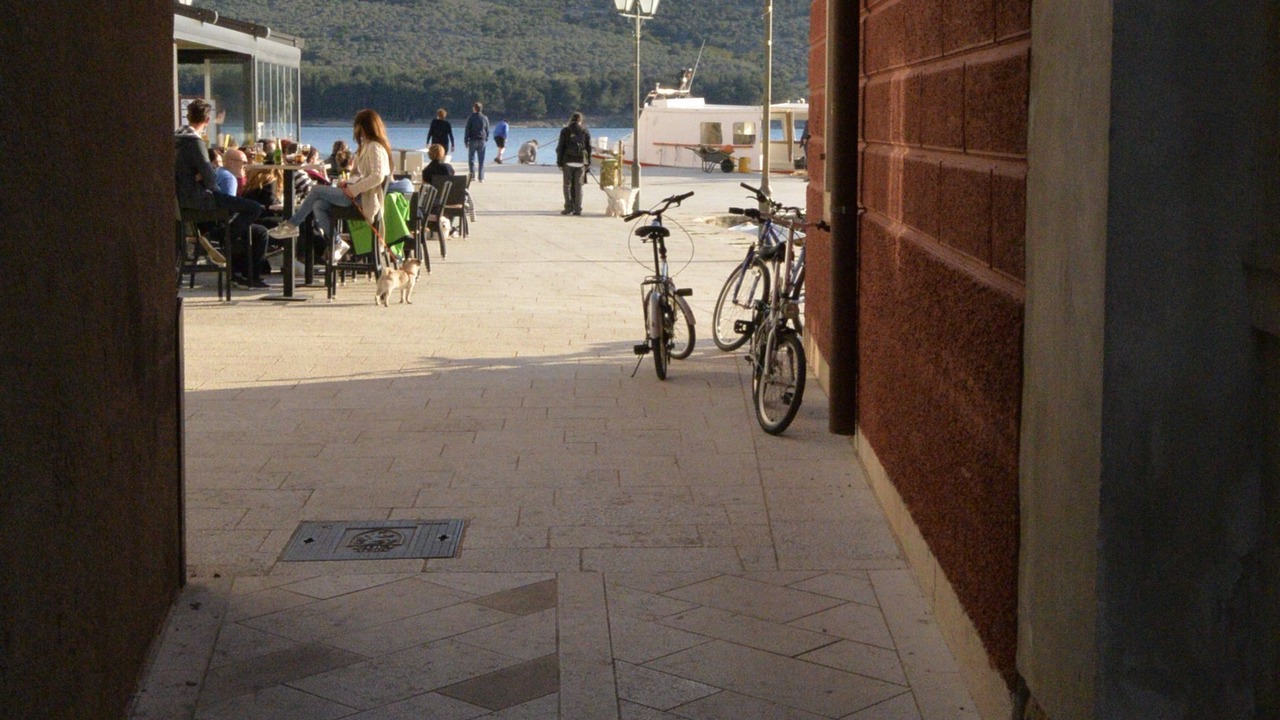 Photo of Others in Cres