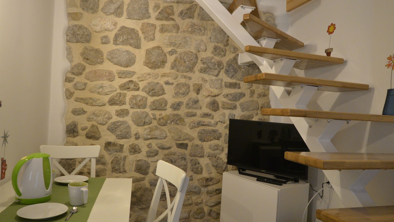 Photo of Others in Cres
