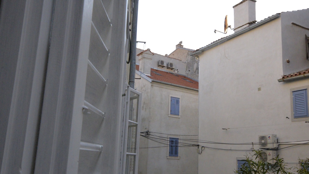 Photo of Others in Cres