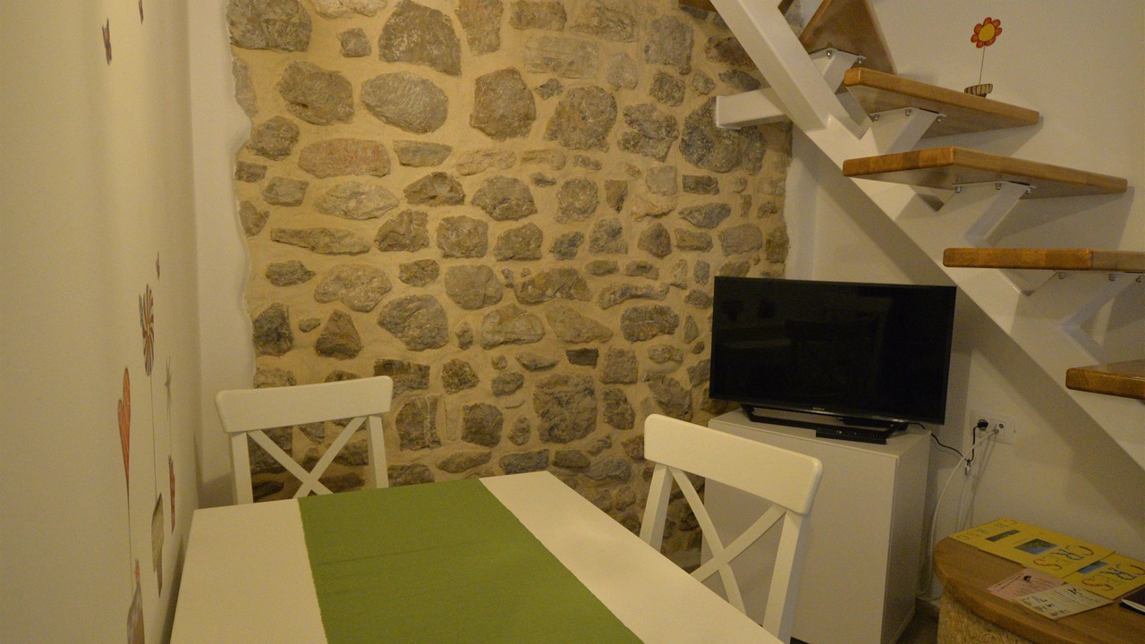 Photo of Others in Cres