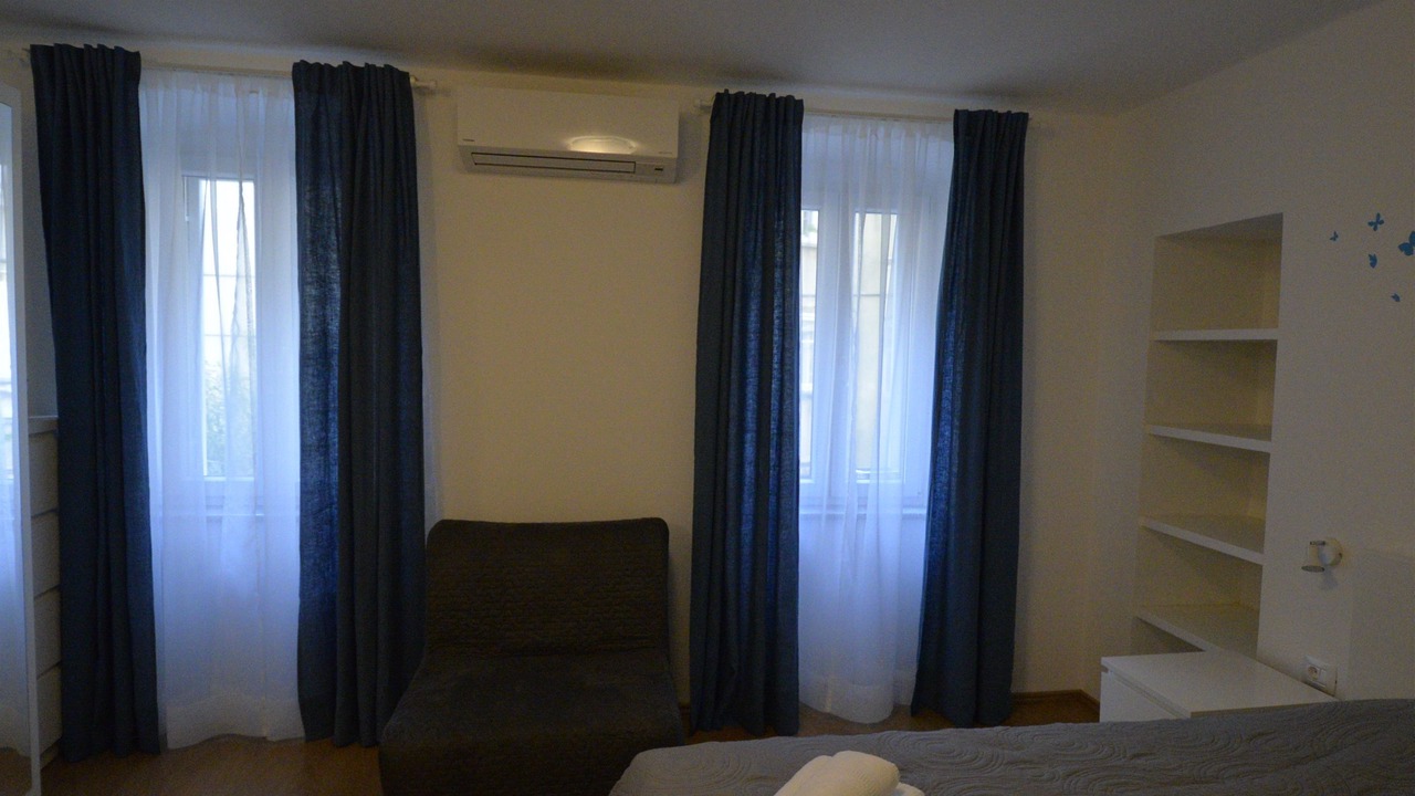 Photo of Bedroom in Cres