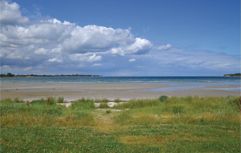 Photo of Outdoor in Mesinge
