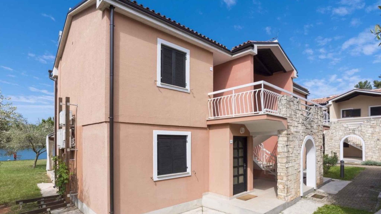 Photo of Outdoor in Monterol