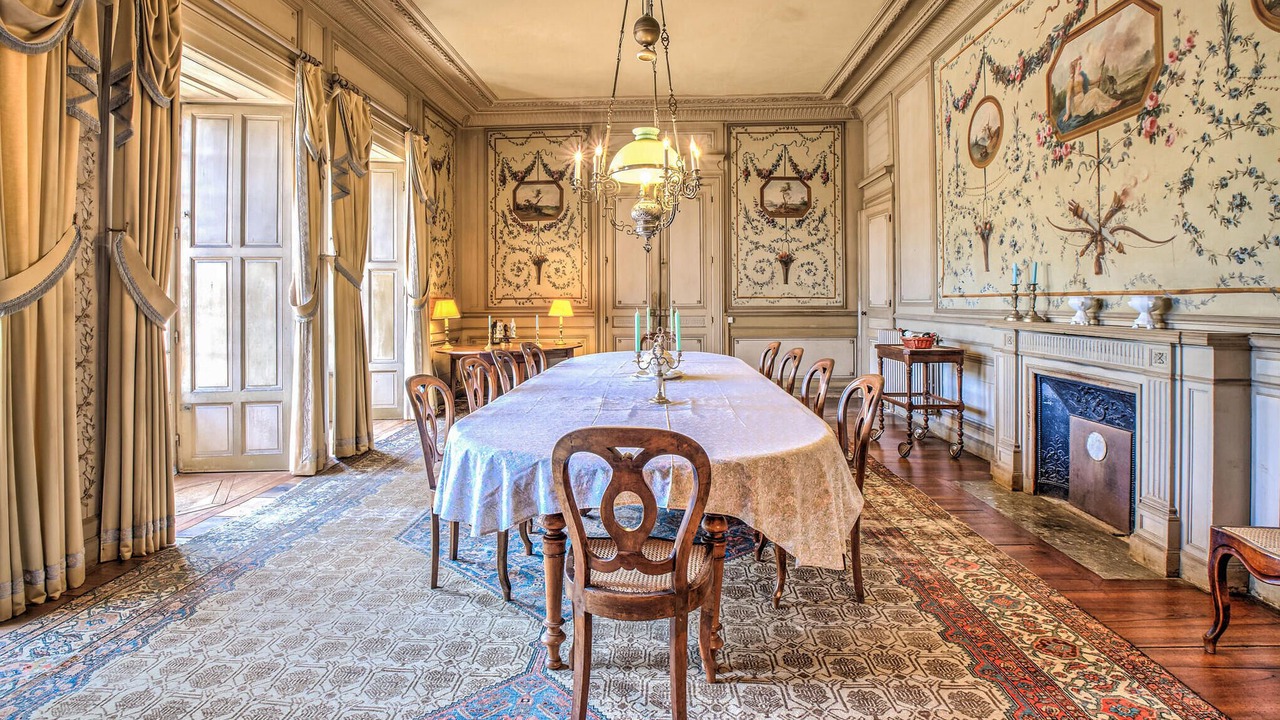Photo of Bedroom in Saint-Martin-des-Combes
