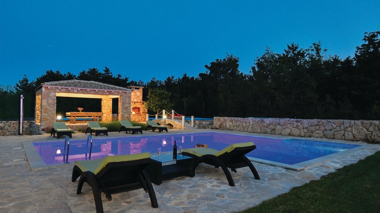 Photo of Outdoor in Grubine