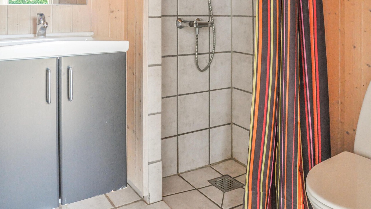 Photo of Bathroom in Mommark Strand