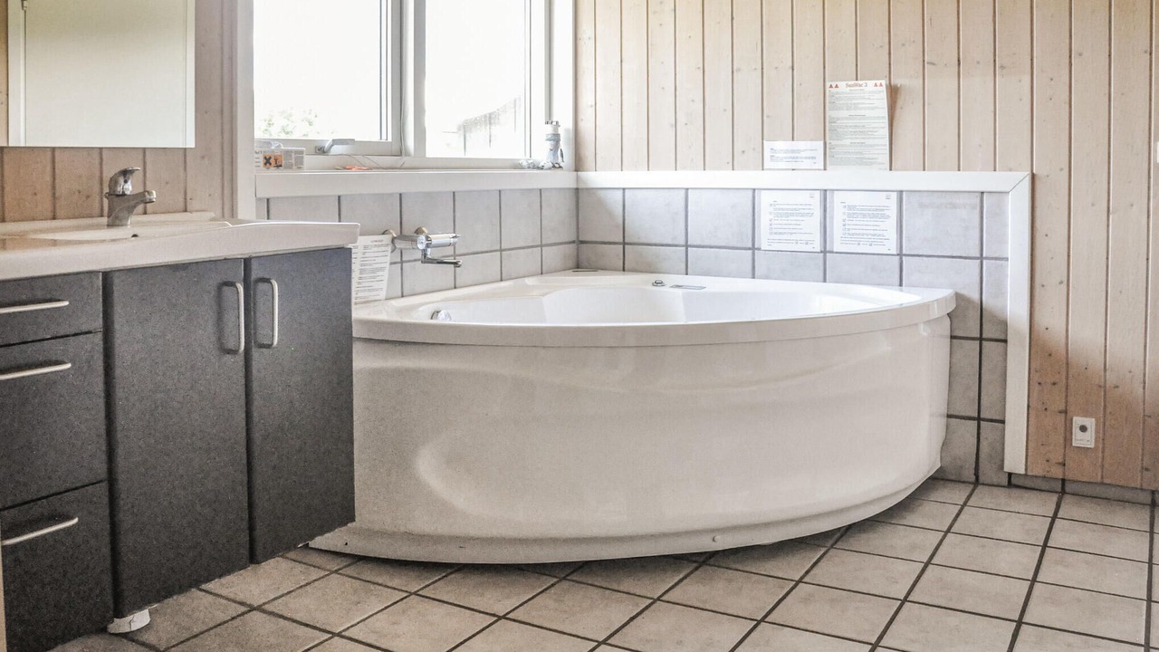 Photo of Bathroom in Mommark Strand