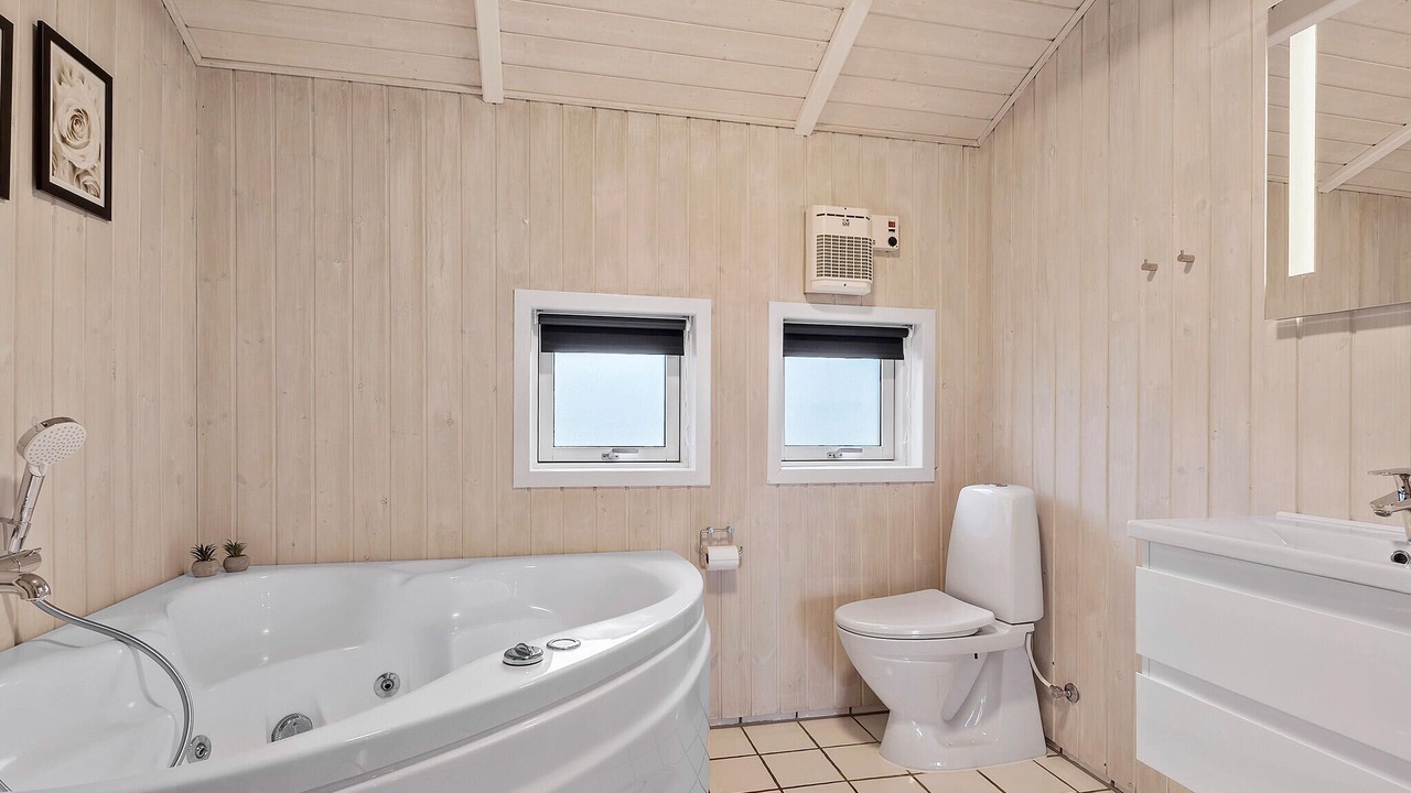 Photo of Bathroom in Hejlsminde Strand