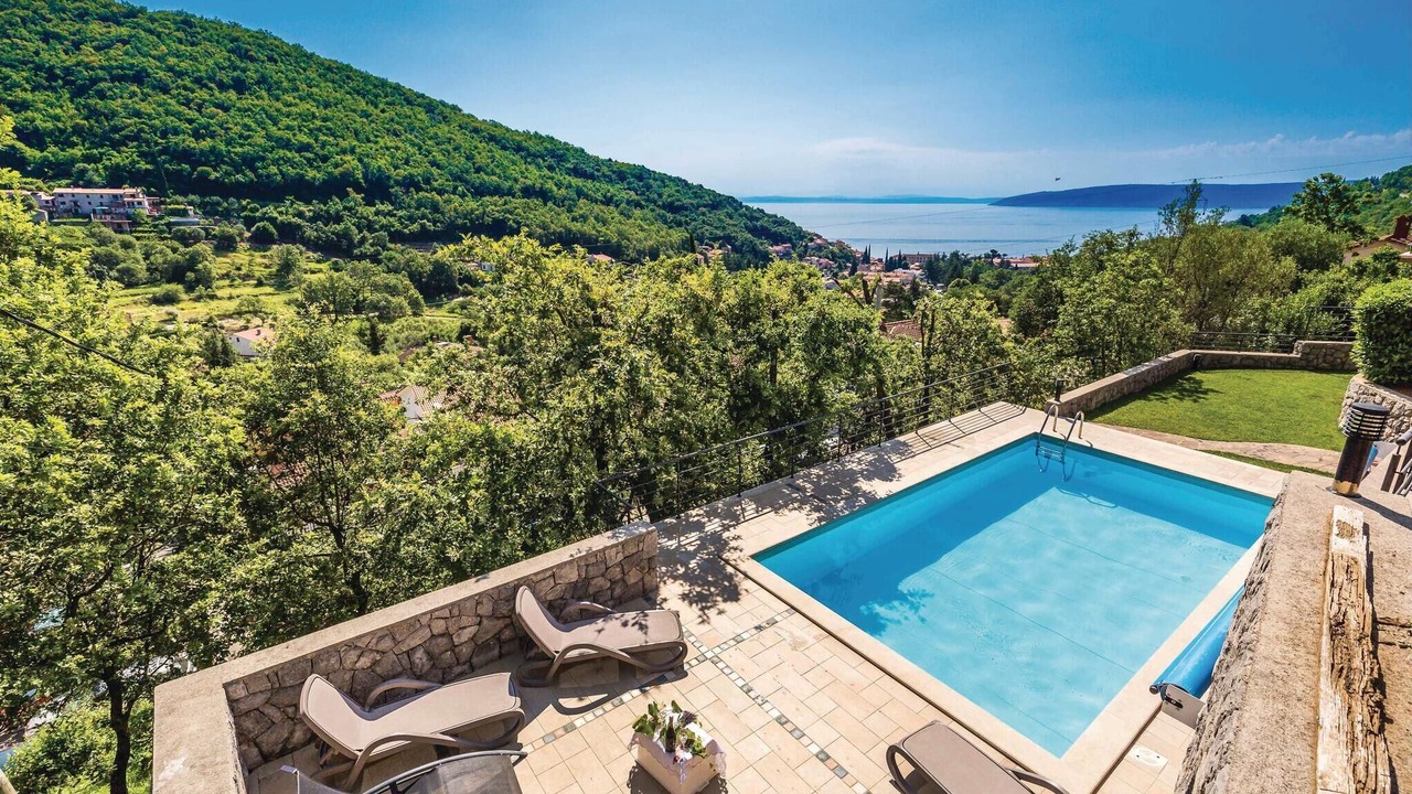 Photo of Outdoor in Sucici