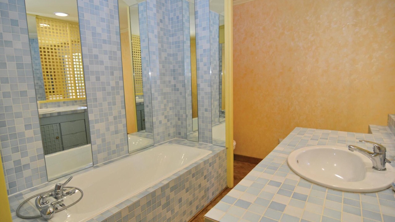 Photo of Bathroom in Aubais