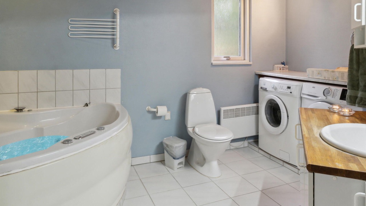 Photo of Bathroom in Bøtø By