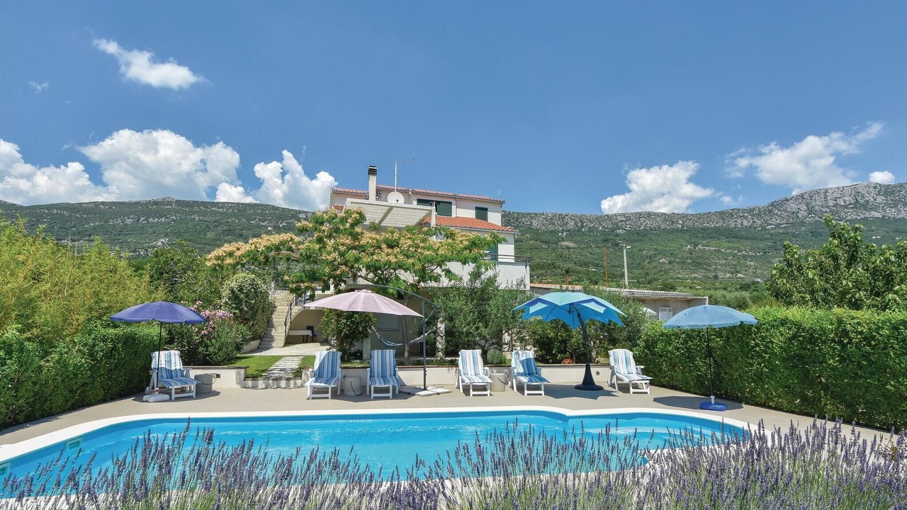 Photo of Outdoor in Kastel Luksic