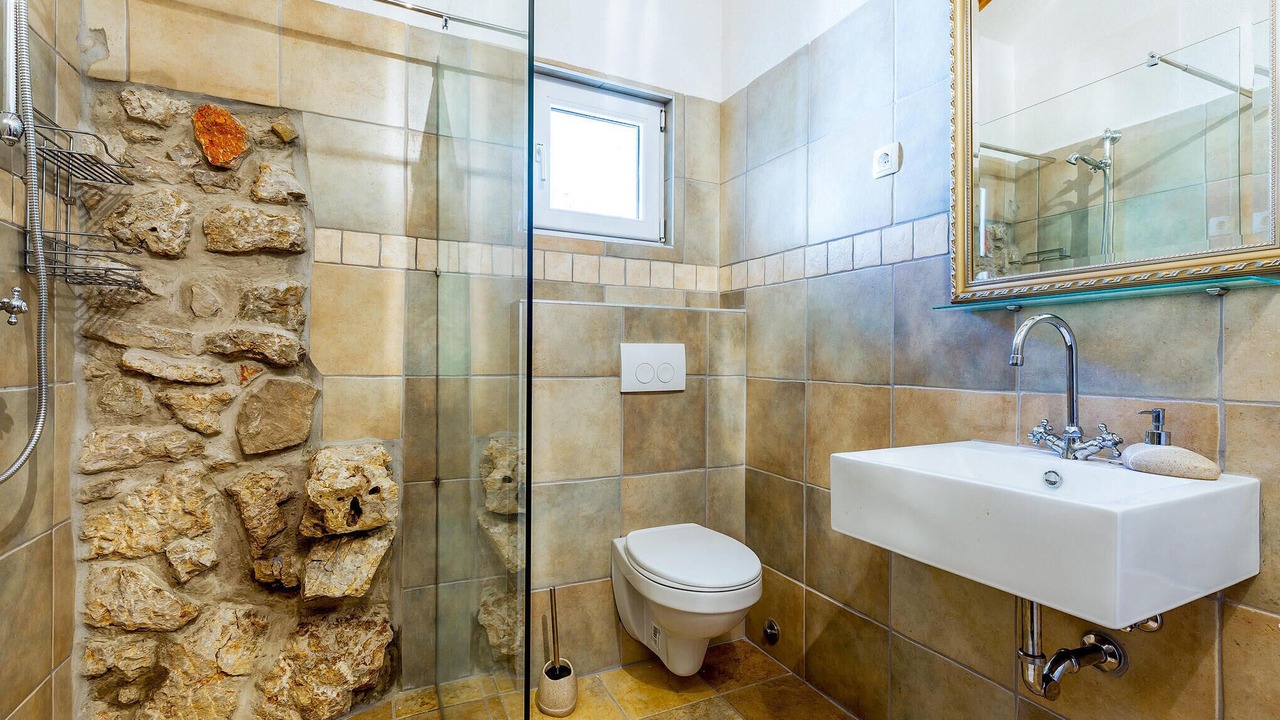 Photo of Bathroom in Smrika