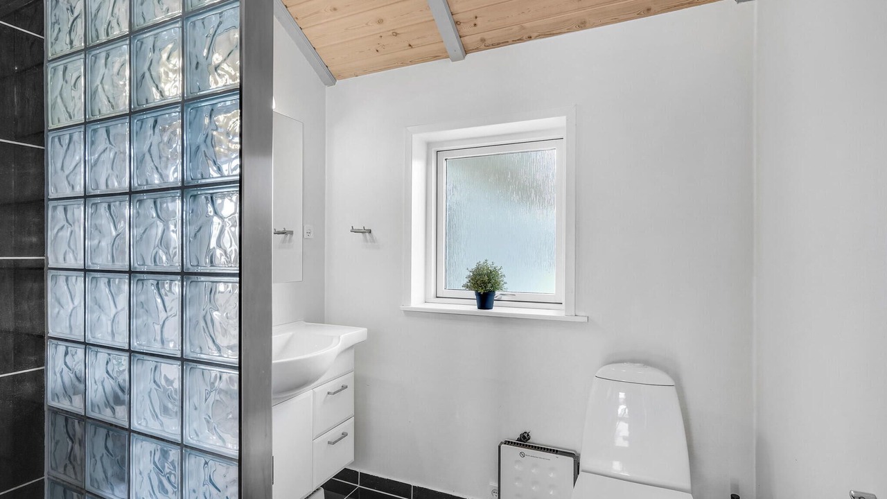 Photo of Bathroom in Spodsbjerg