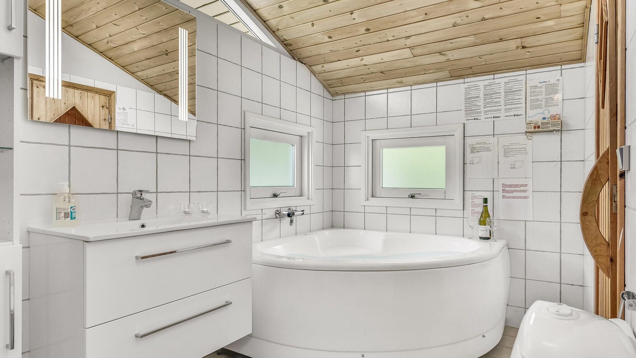 Photo of Bathroom in Tranekaer