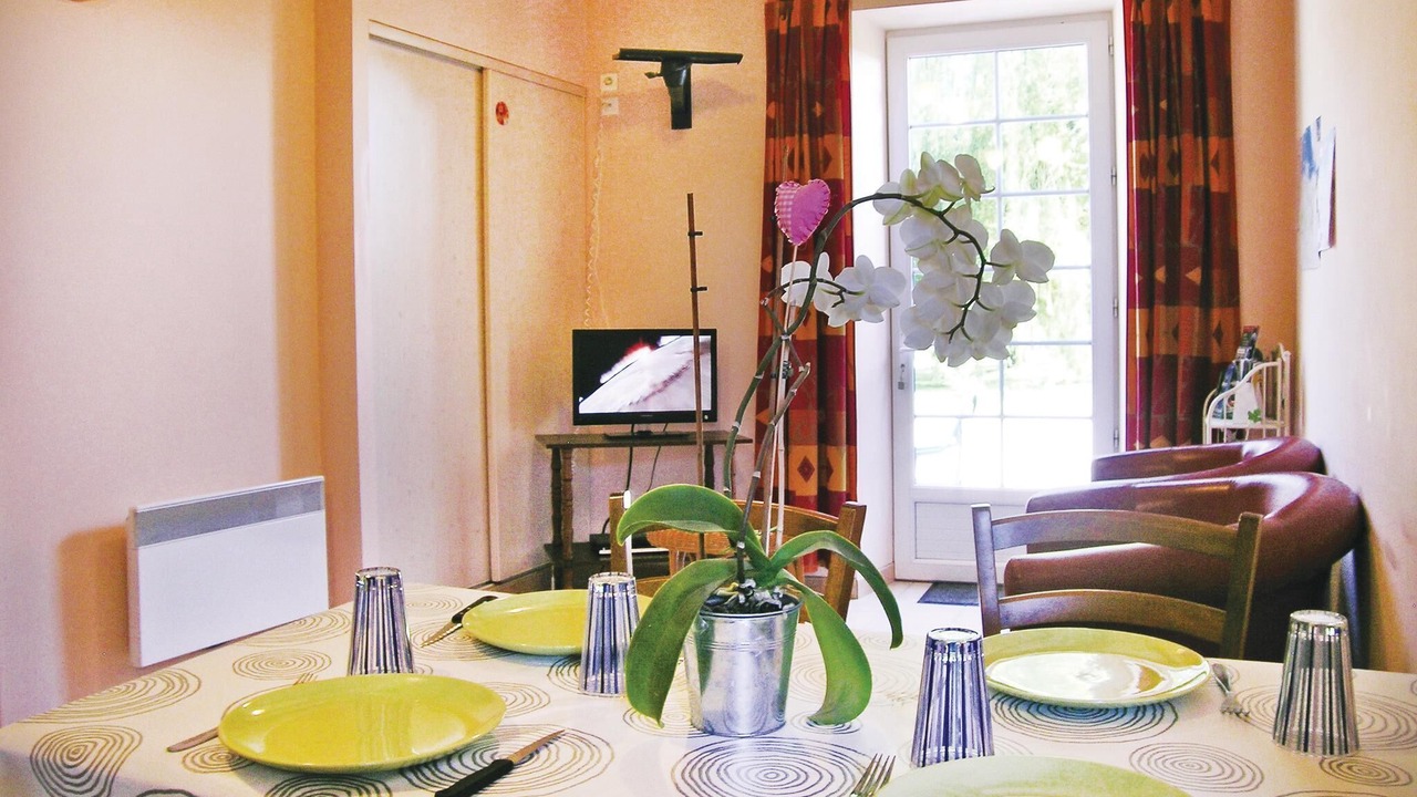 Photo of Bedroom in Roz-Landrieux