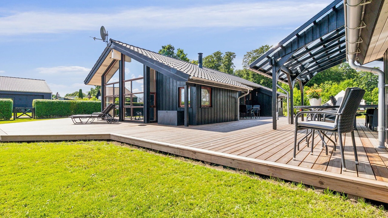 Photo of Others in Bjert